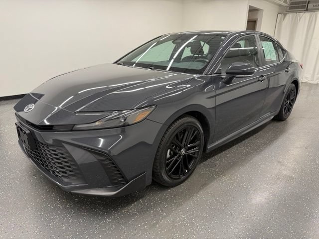 Certified 2025 Toyota Camry SE FWD image 5