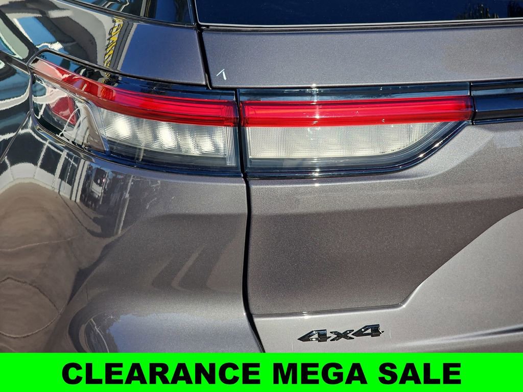 New 2025 Jeep Grand Cherokee Altitude image 40