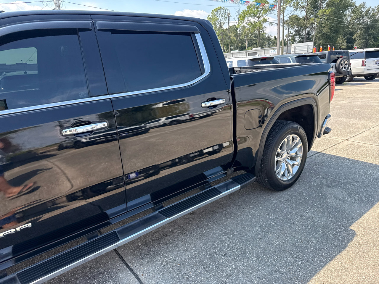 Used 2019 GMC Sierra 1500 SLT w/ SLT Premium Plus Package image 5