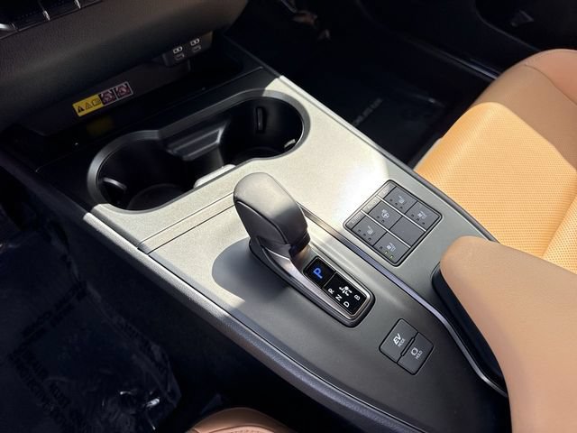 Used 2025 Lexus UX 300h FWD w/ Accessory Package (Z2) image 21