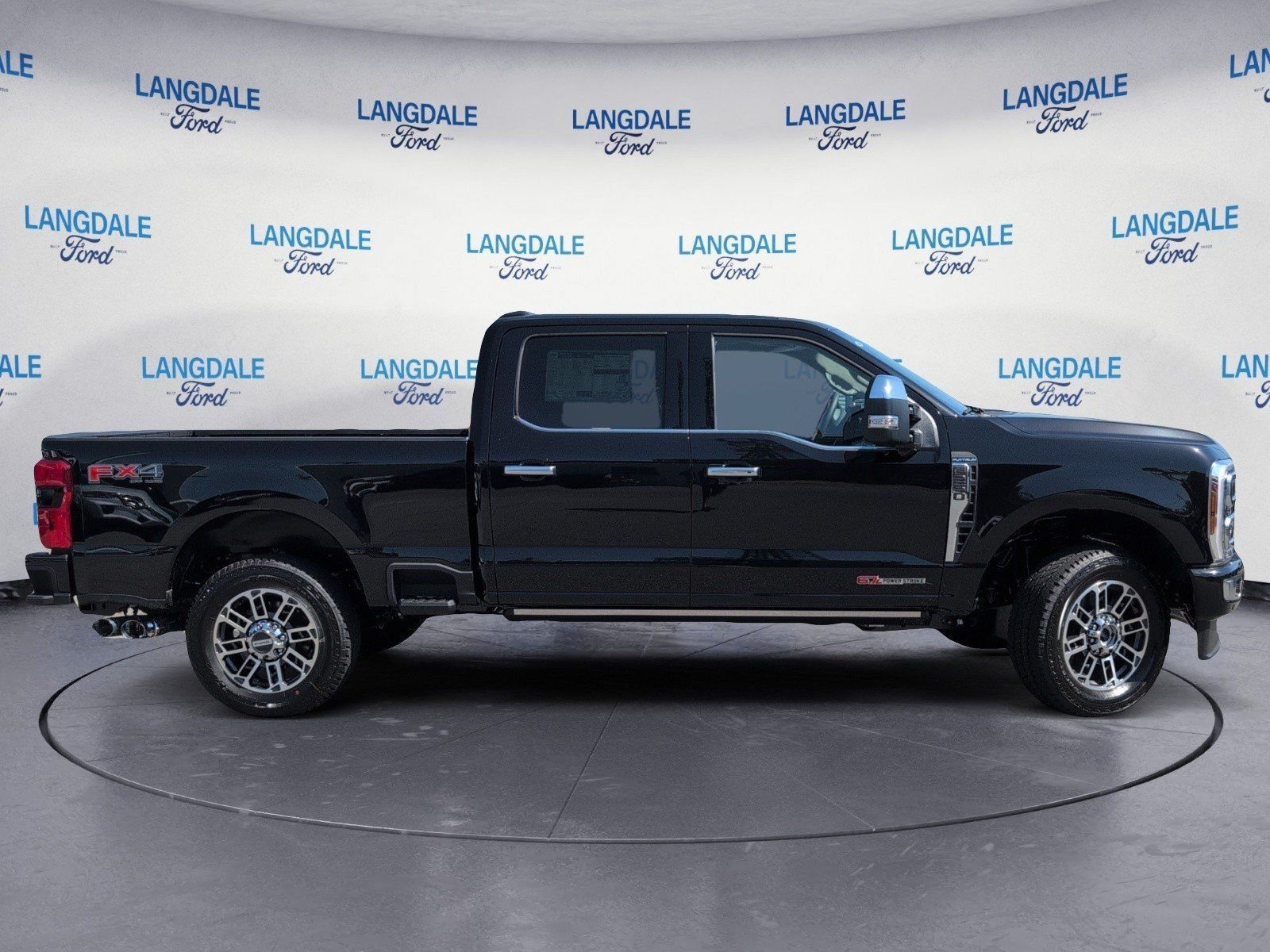 New 2026 Ford F250 Platinum w/ Platinum Plus Package AWD/4WD image 3