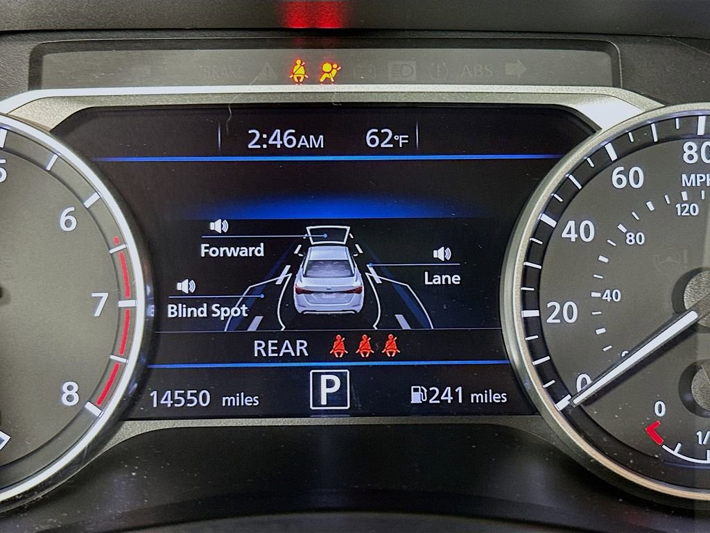 Used 2023 Nissan Sentra SR w/ SR Premium Package FWD image 17