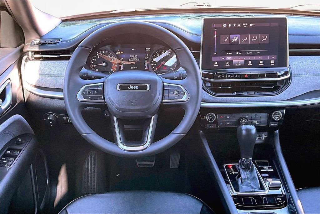 Used 2024 Jeep Compass Latitude image 5