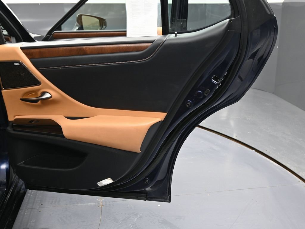 Used 2025 Lexus ES 350 w/ Premium Package image 36