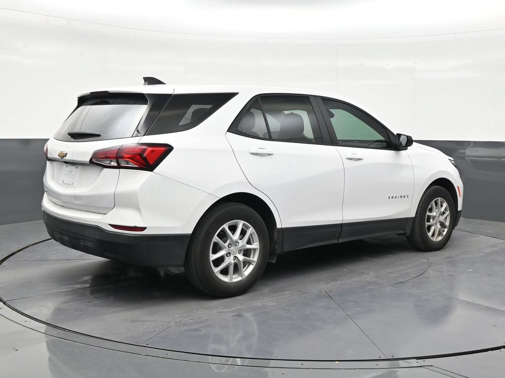 Used 2024 Chevrolet Equinox LS FWD image 5