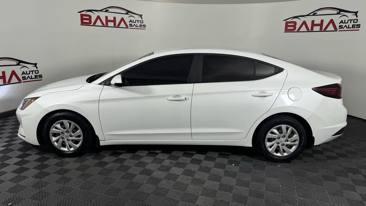 Used 2020 Hyundai Elantra SE w/ Cargo Package (C1) FWD image 4