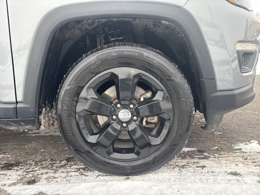 Certified 2021 Jeep Compass Latitude image 30