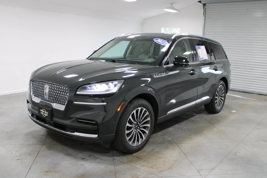 Used 2023 Lincoln Aviator Reserve w/ Equipment Group 201A AWD/4WD image 4