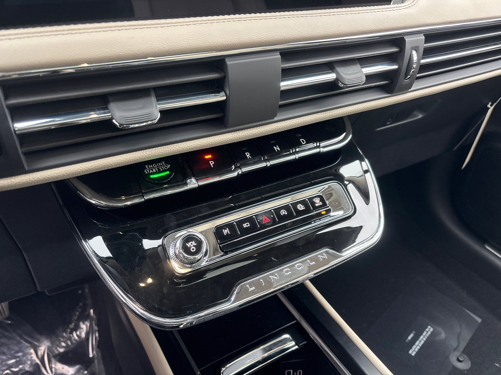 New 2026 Lincoln Corsair Premiere image 22