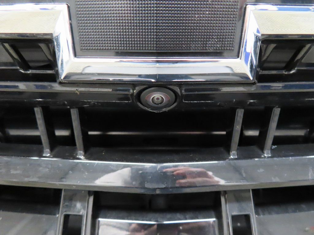 Used 2025 Chevrolet Suburban Z71 w/ Z71 Off-Road Package AWD/4WD image 52