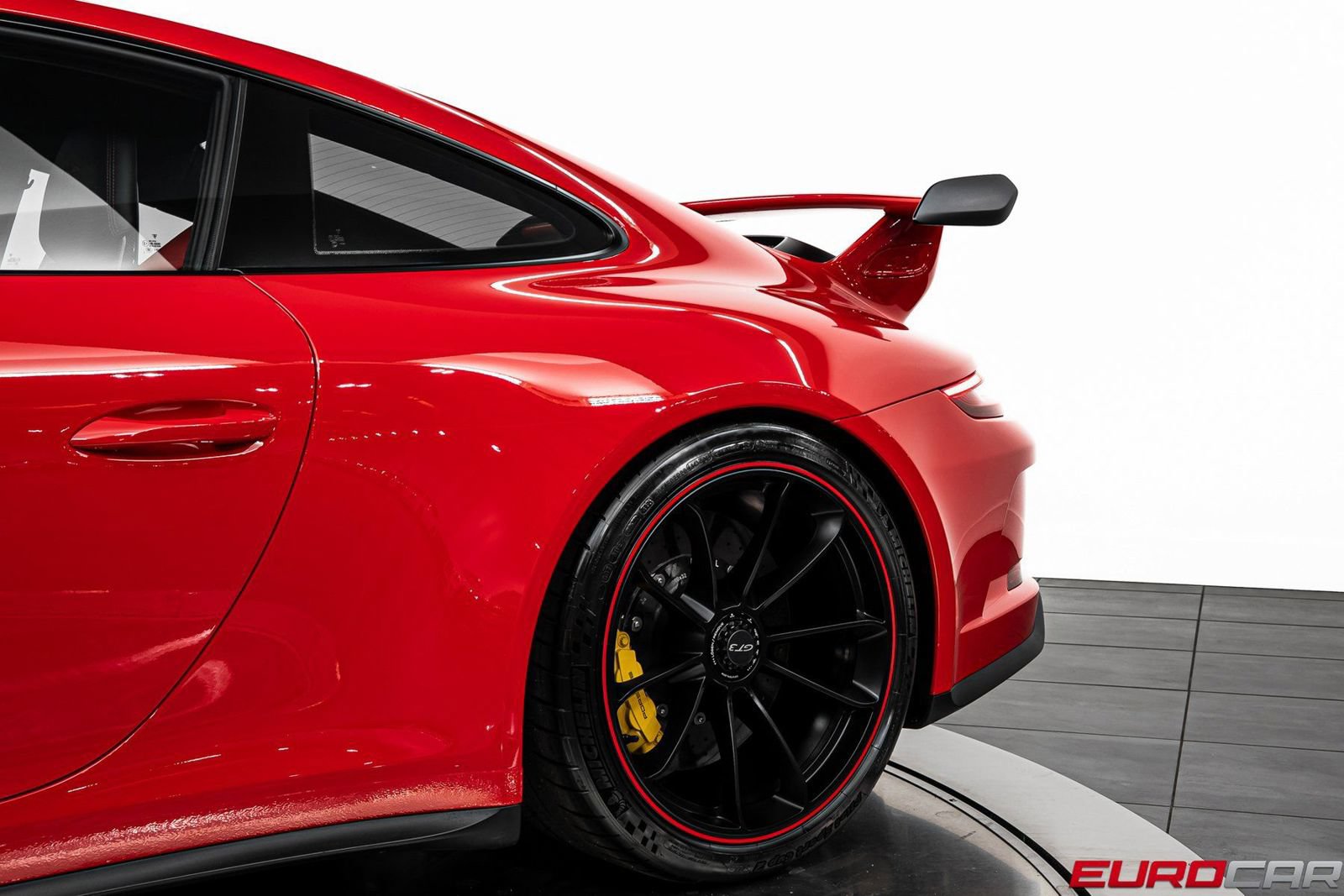 Used 2018 Porsche 911 GT3 RWD image 15