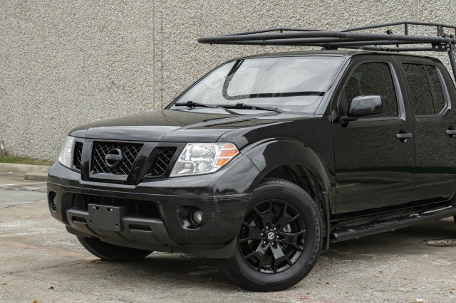 Used 2021 Nissan Frontier SV w/ Midnight Edition Floor Mats image 5