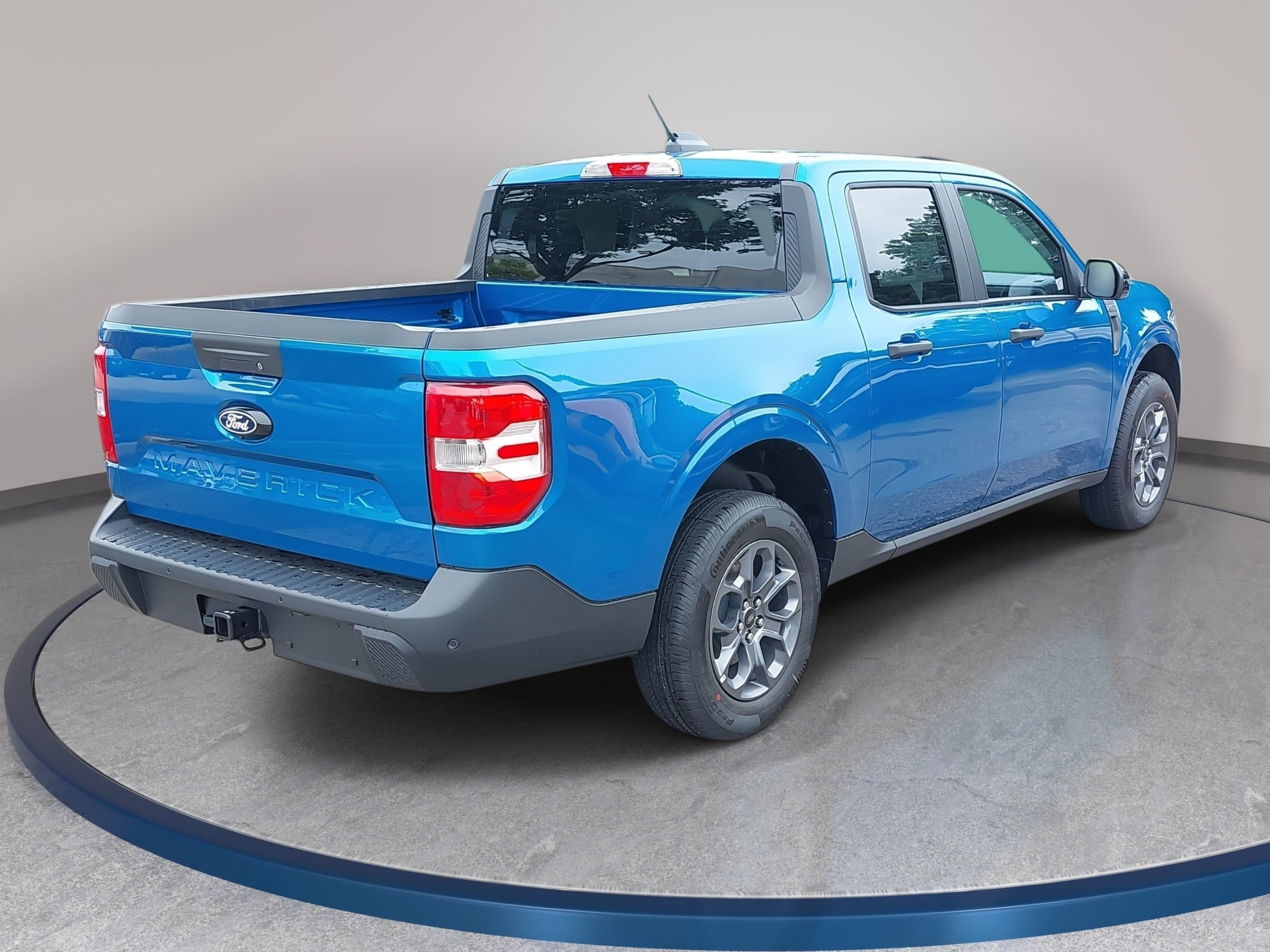 New 2026 Ford Maverick XLT w/ XLT Luxury Package FWD image 5