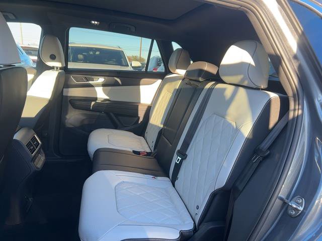 New 2025 Volkswagen Atlas Cross Sport SEL Premium R-Line image 10