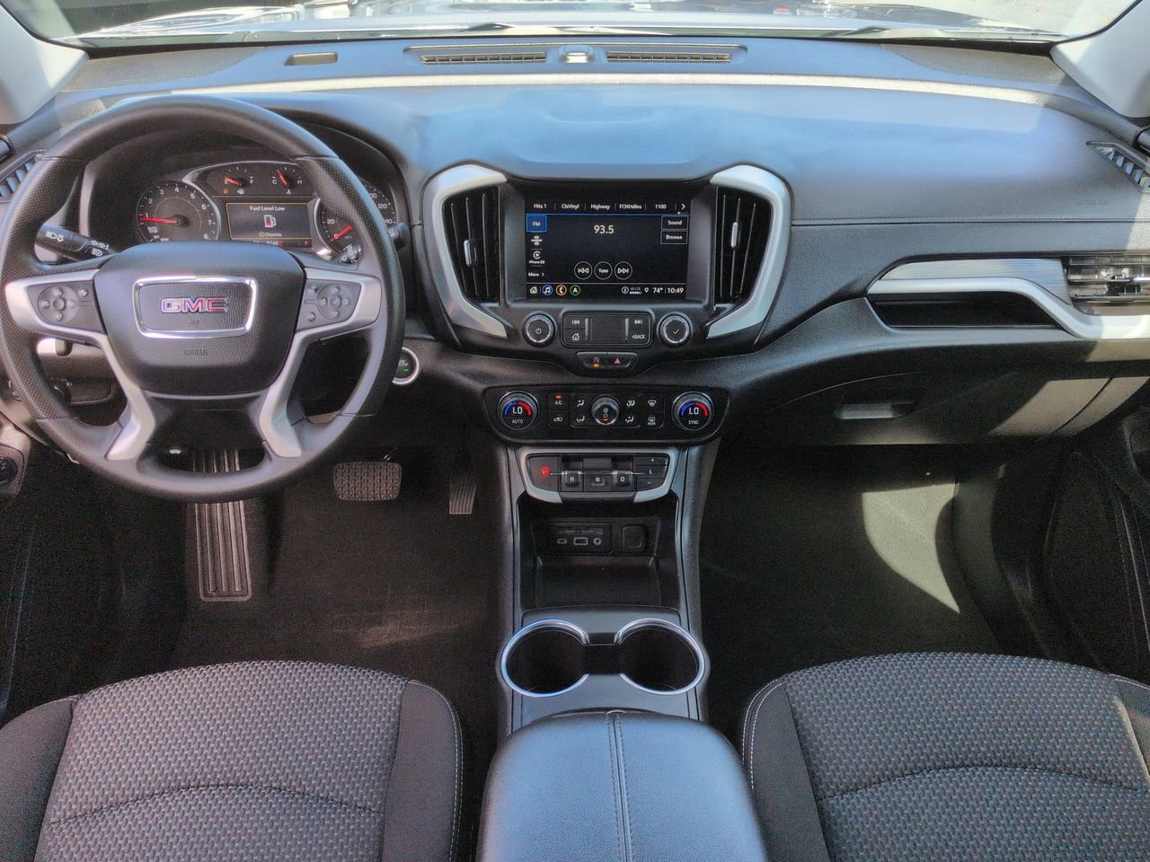 Used 2024 GMC Terrain SLE w/ Driver Convenience Package FWD image 15