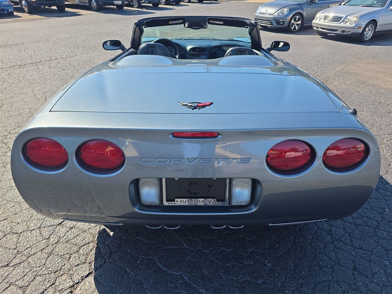 Used 2004 Chevrolet Corvette Convertible w/ Preferred Equipment Group RWD image 14