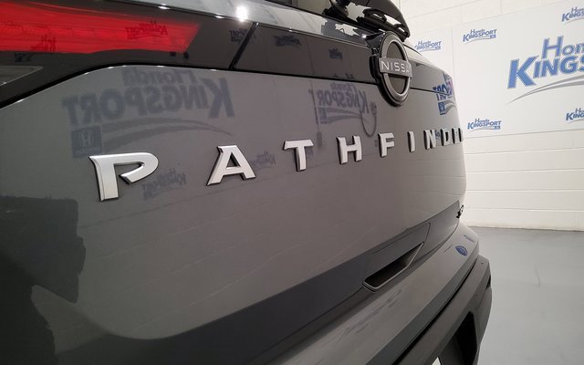 Used 2024 Nissan Pathfinder SV image 34
