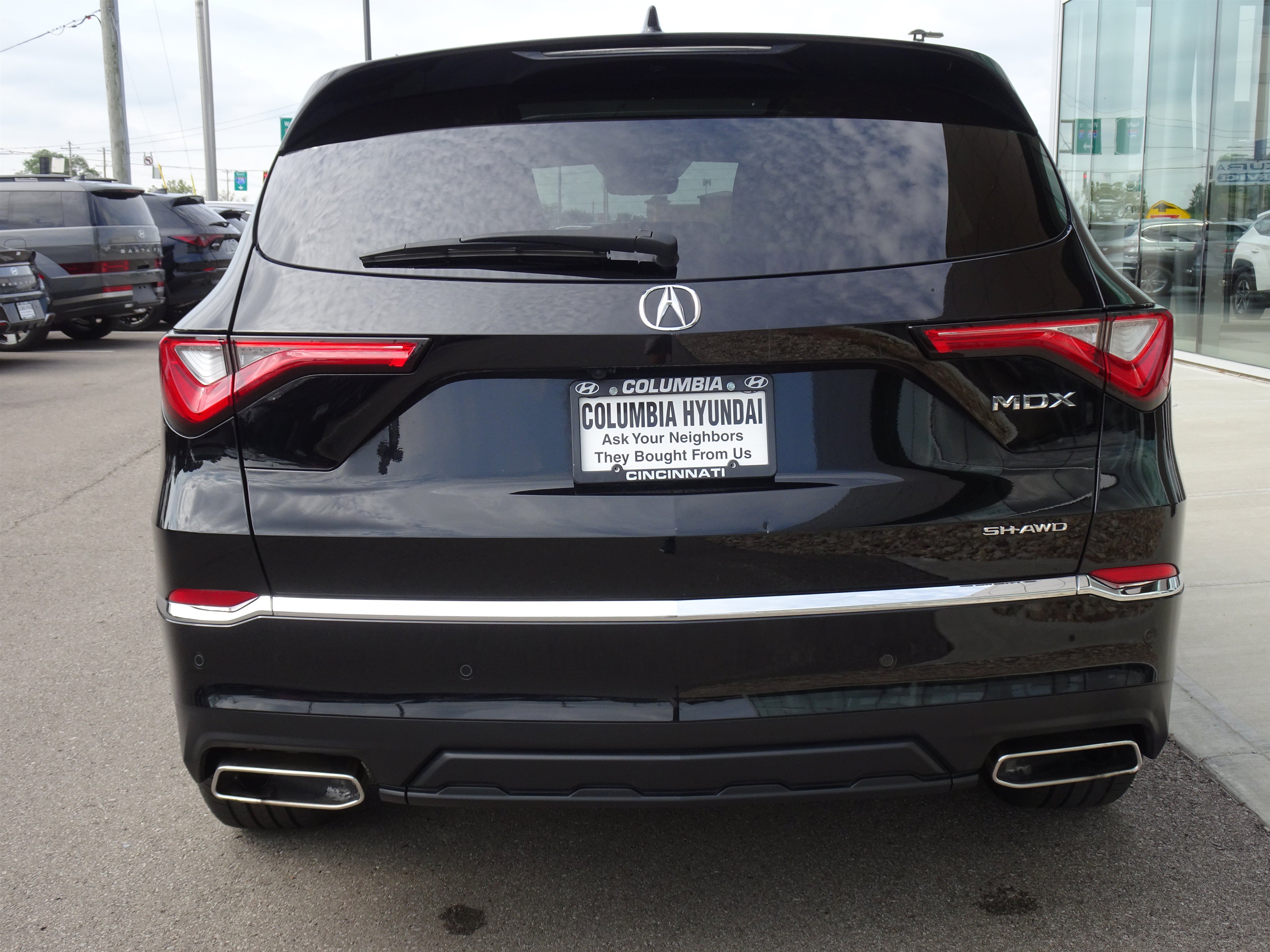 Used 2023 Acura MDX w/ Technology Package AWD/4WD image 4