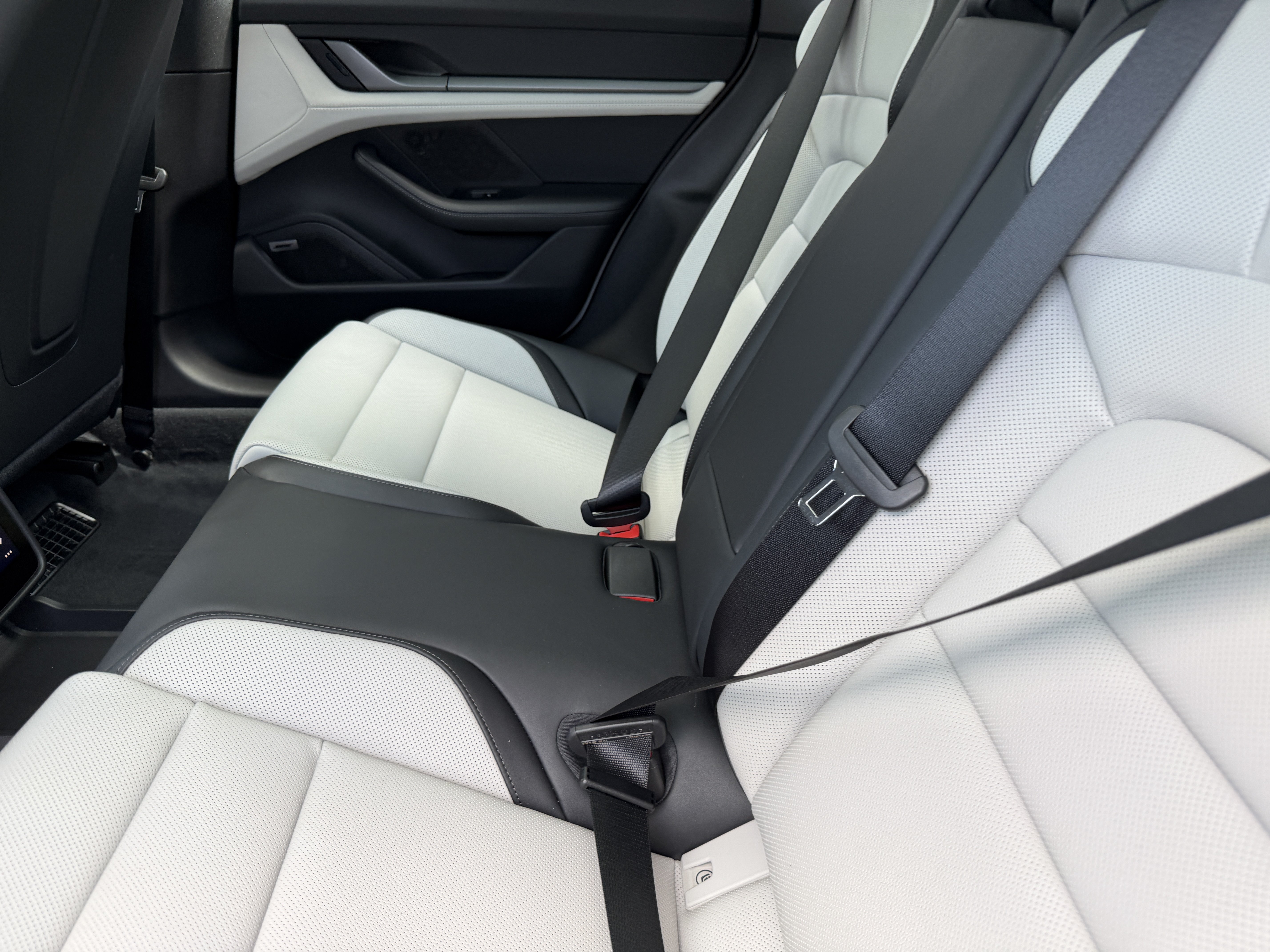 New 2026 Porsche Taycan AWD/4WD image 20