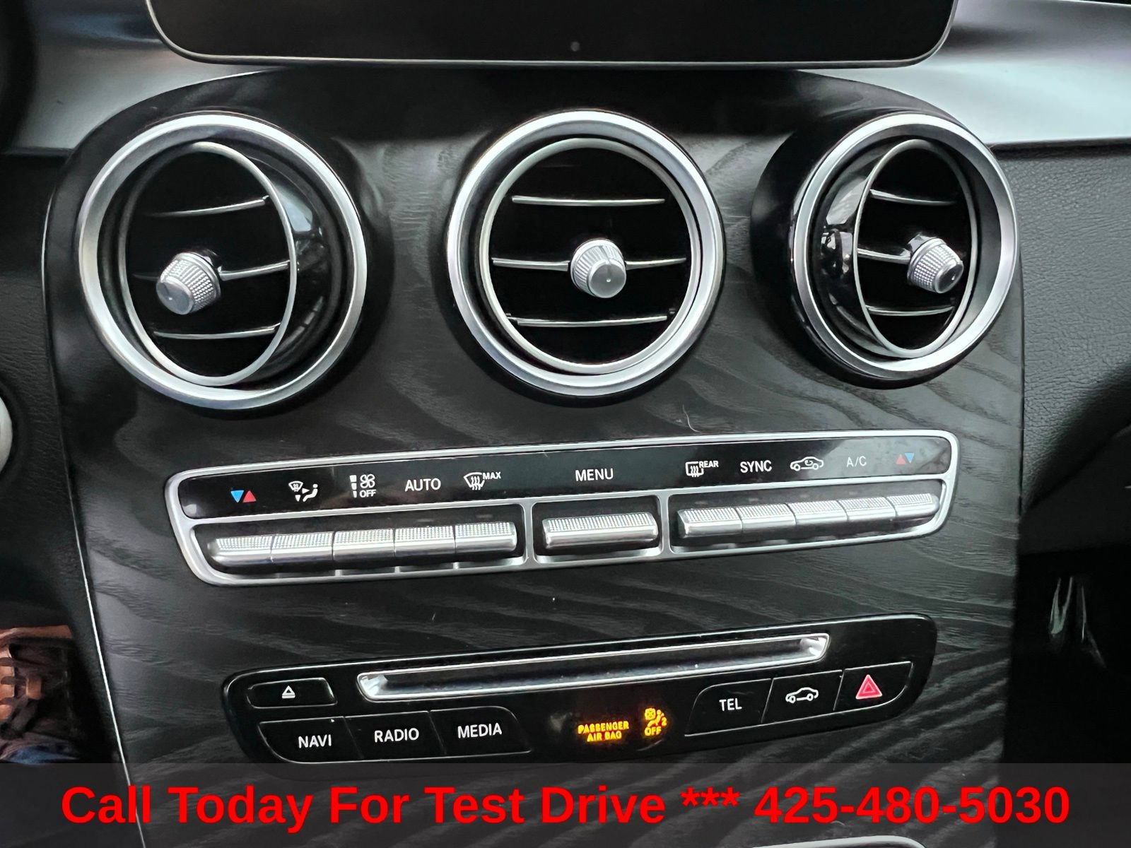 Used 2018 Mercedes-Benz GLC 300 4MATIC image 36