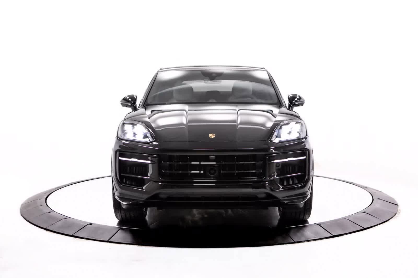 Certified 2026 Porsche Cayenne Coupe AWD/4WD image 10