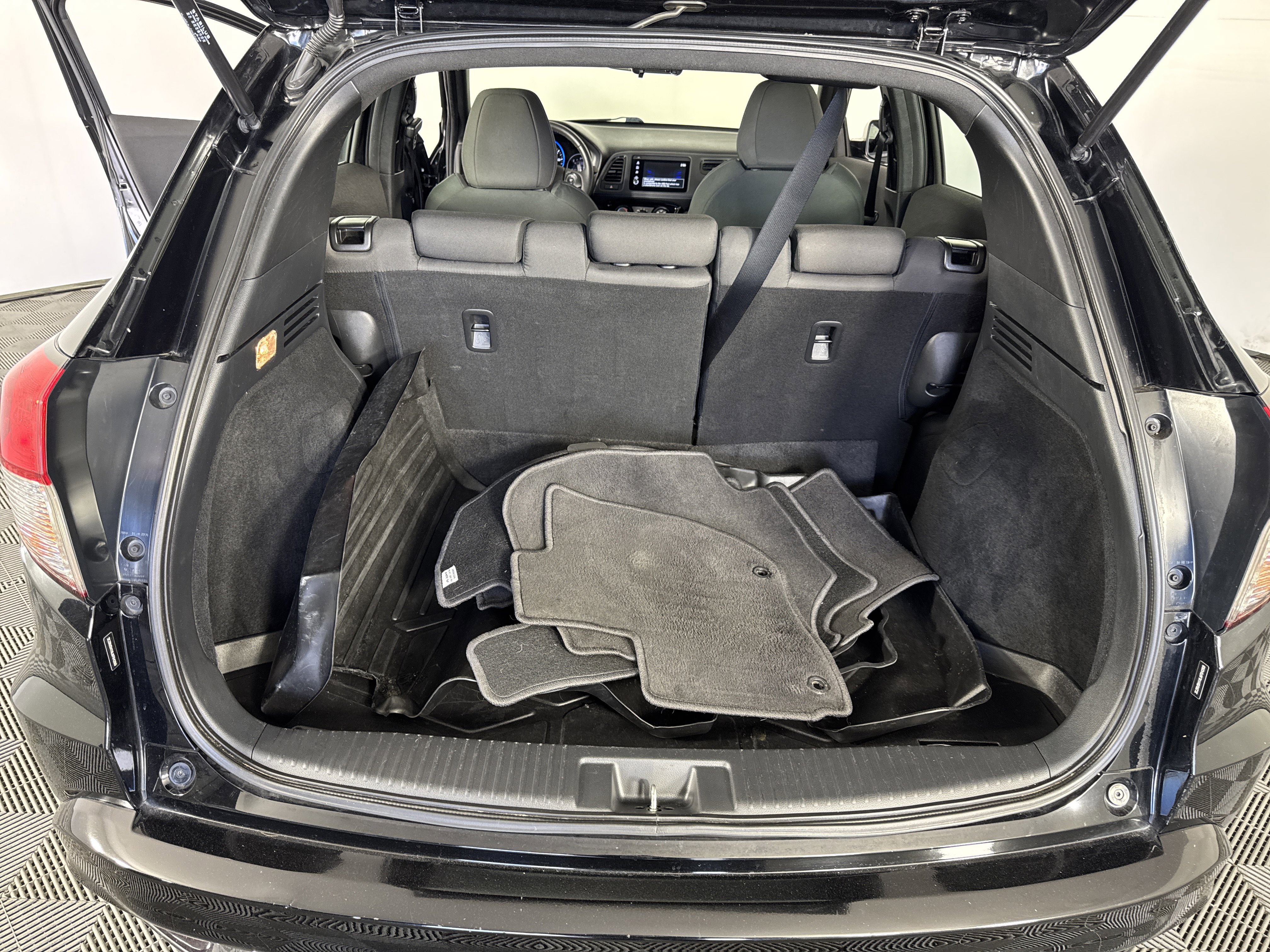 Used 2020 Honda HR-V Sport image 16