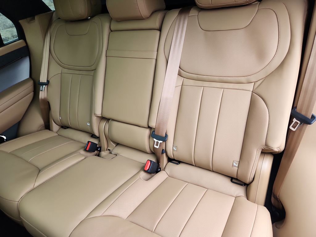 New 2026 Land Rover Range Rover Sport SE AWD/4WD image 25