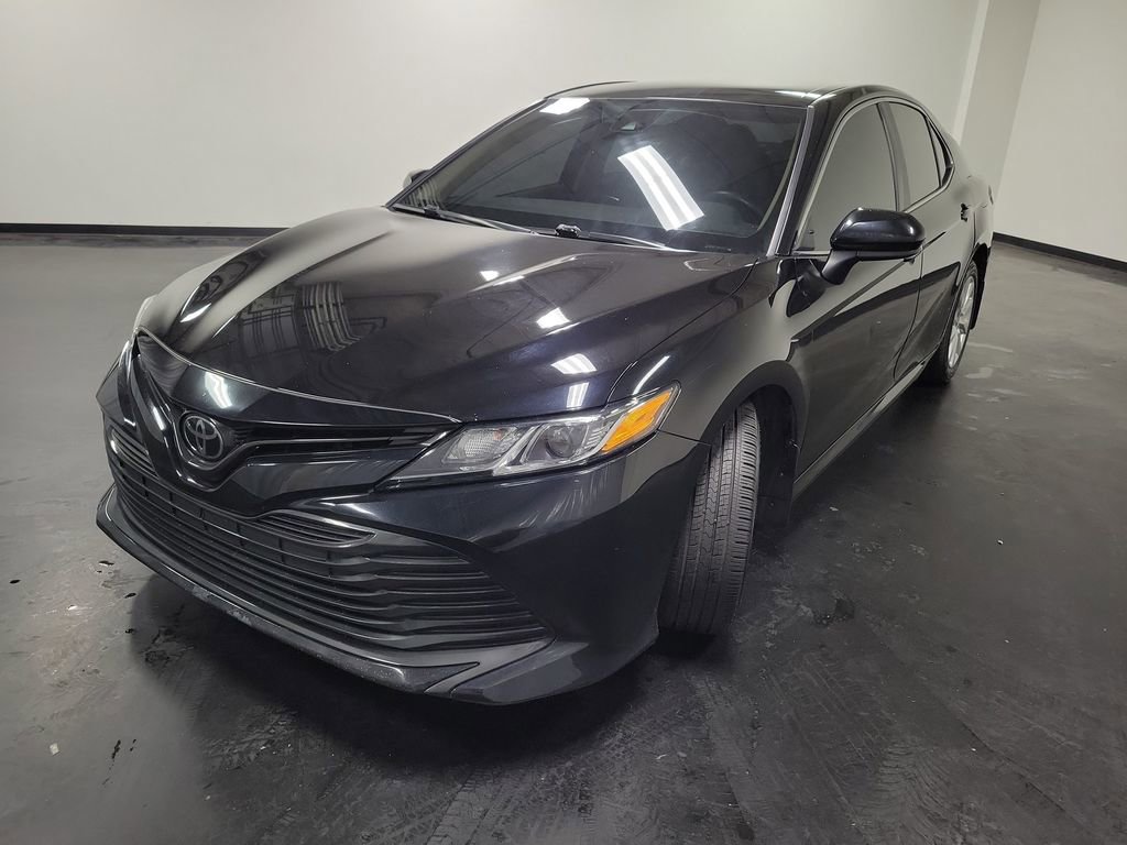 Used 2020 Toyota Camry LE AWD/4WD image 4