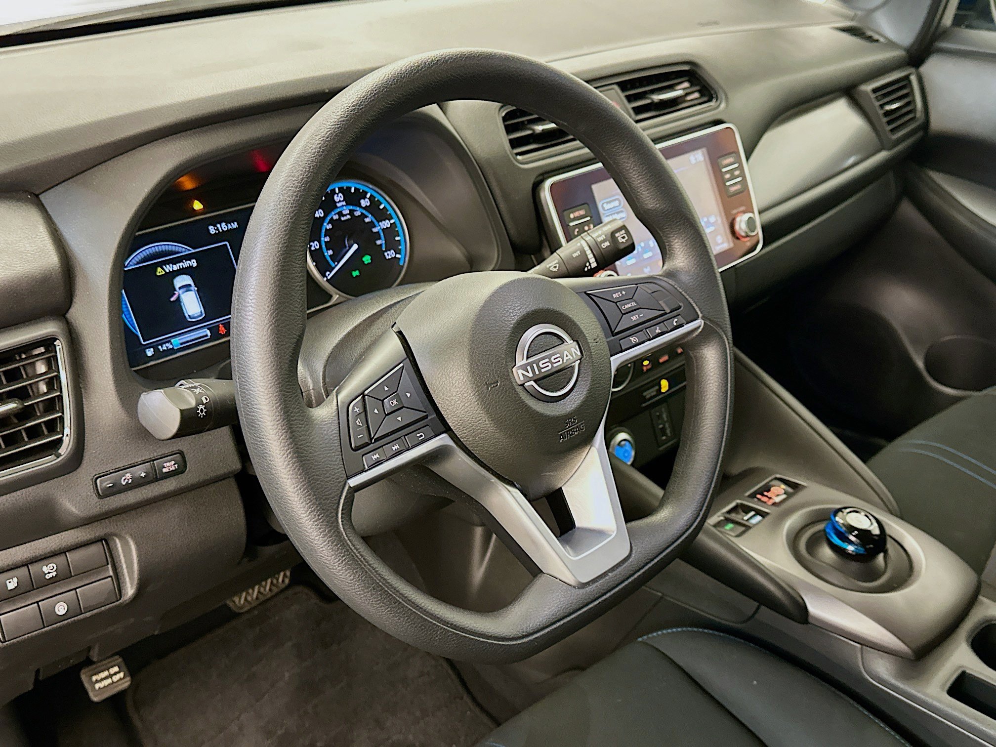 Used 2024 Nissan Leaf S image 18