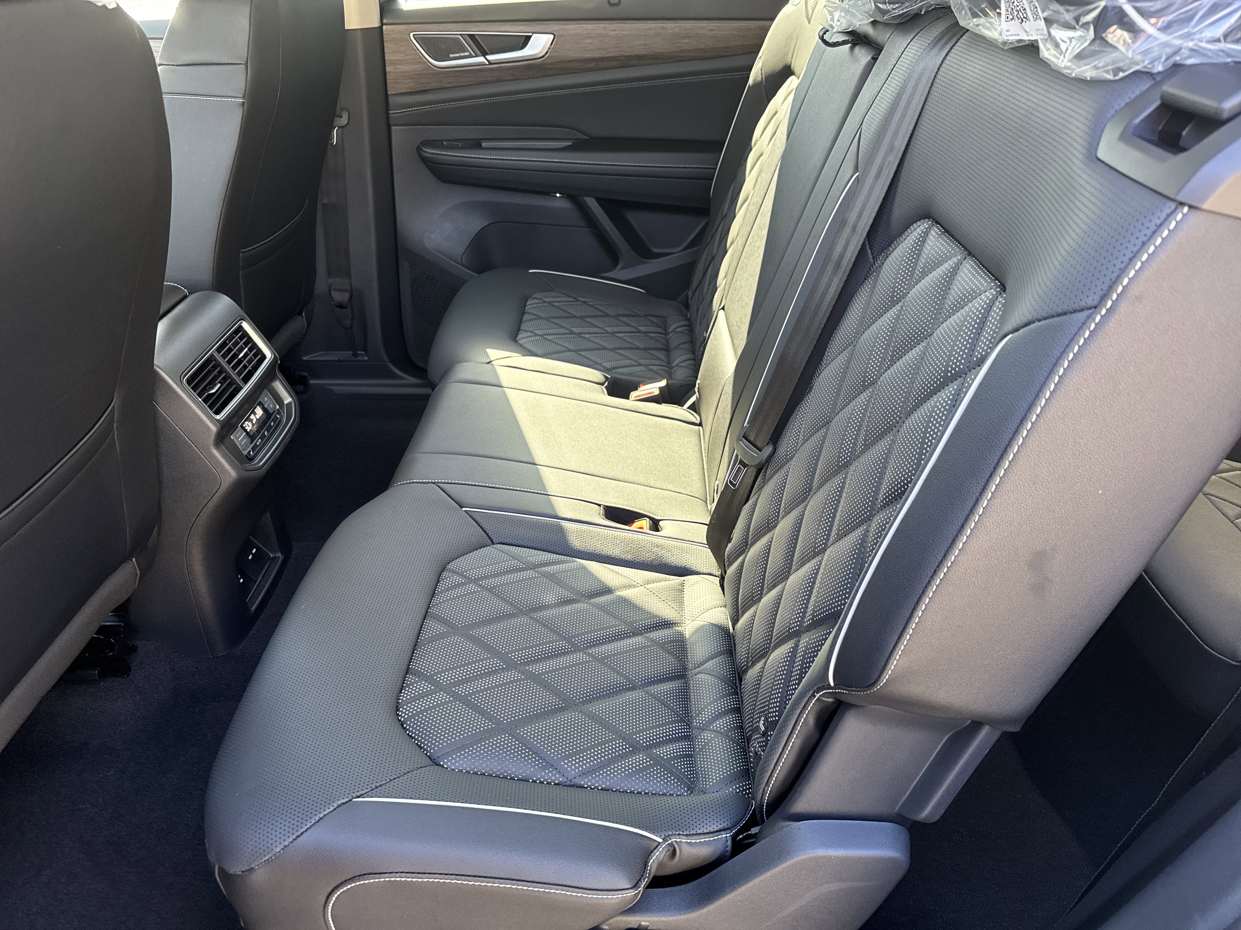 New 2026 Volkswagen Atlas SEL Premium R-Line image 6