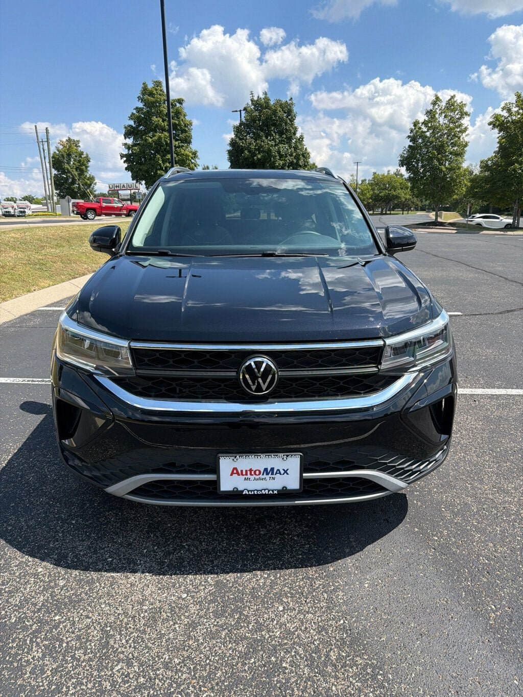 Used 2023 Volkswagen Taos SE AWD/4WD image 2