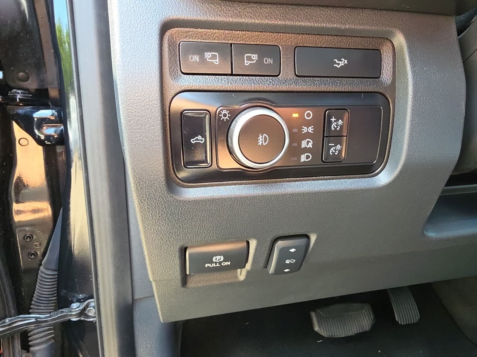 Used 2024 Ford F250 Lariat w/ Lariat Ultimate Package AWD/4WD image 26