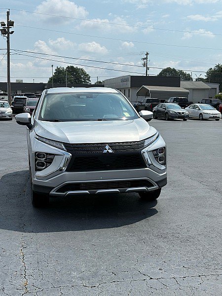 Used 2025 Mitsubishi Eclipse Cross SEL AWD/4WD image 2