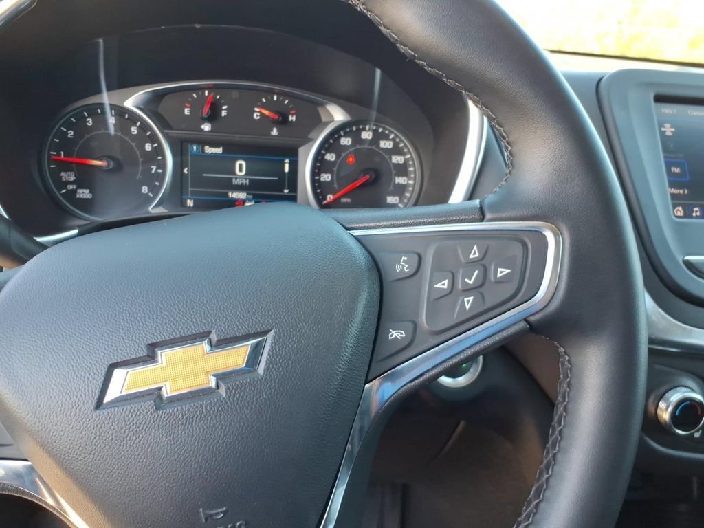 Used 2024 Chevrolet Equinox LT w/ LPO, Floor Liner Package FWD image 9