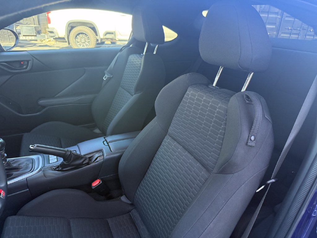 Used 2023 Toyota GR86 w/ ALL Weather Mat Package (TMS) RWD image 20