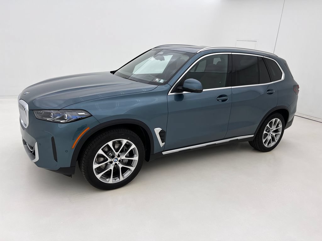 New 2026 BMW X5 xDrive40i w/ Premium Package AWD/4WD image 2