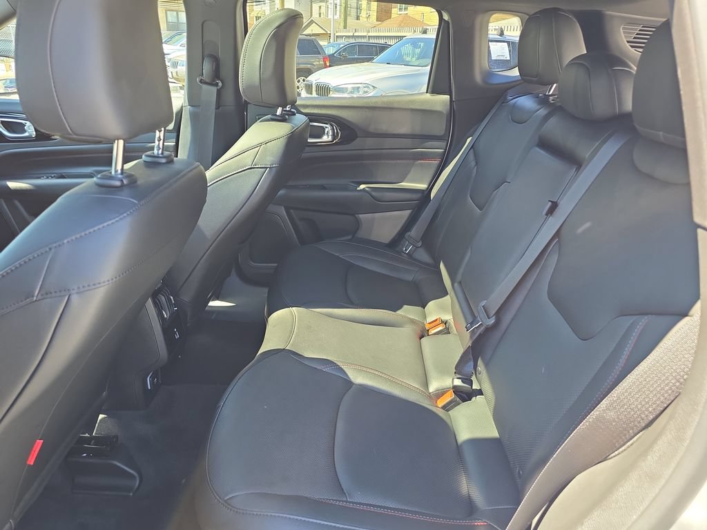 Certified 2025 Jeep Compass Trailhawk w/ Trailhawk Elite Group AWD/4WD image 10