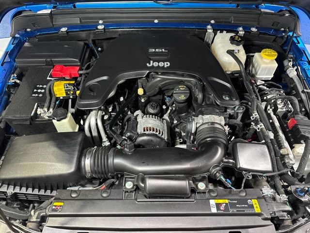 Used 2021 Jeep Gladiator Sport AWD/4WD image 8