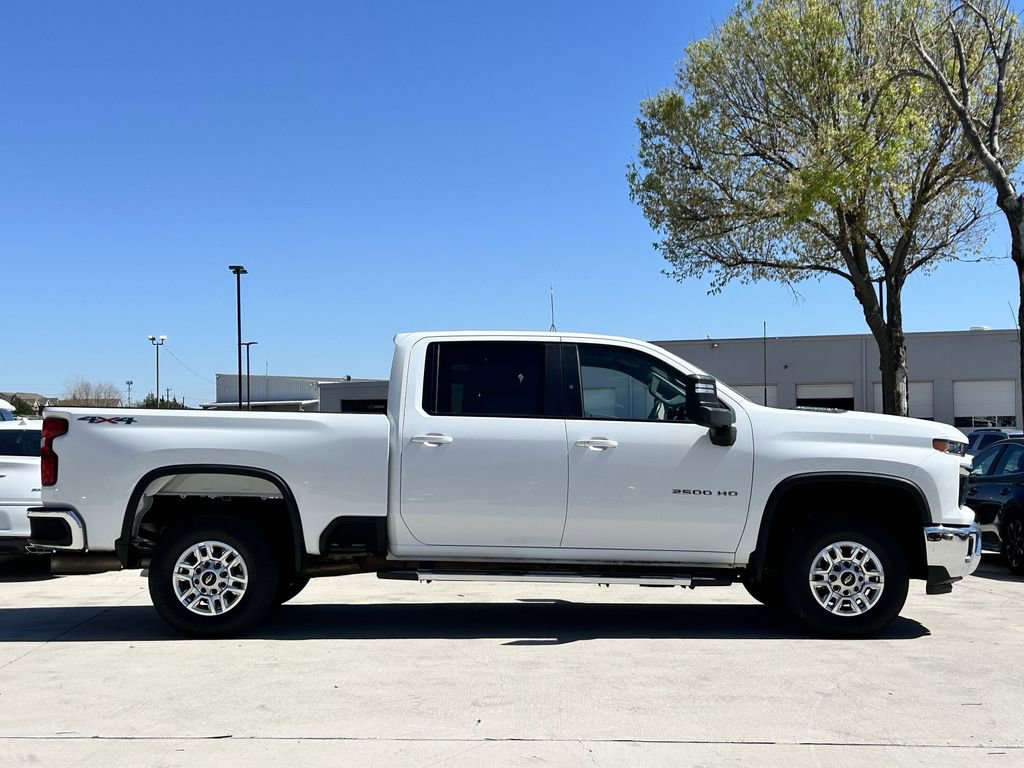 Used 2025 Chevrolet Silverado 2500 LT w/ Convenience Package AWD/4WD image 3