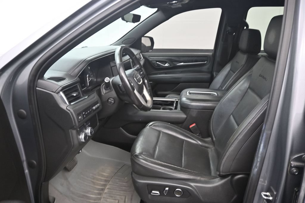 Used 2021 GMC Yukon XL Denali w/ Denali Premium Package RWD image 10