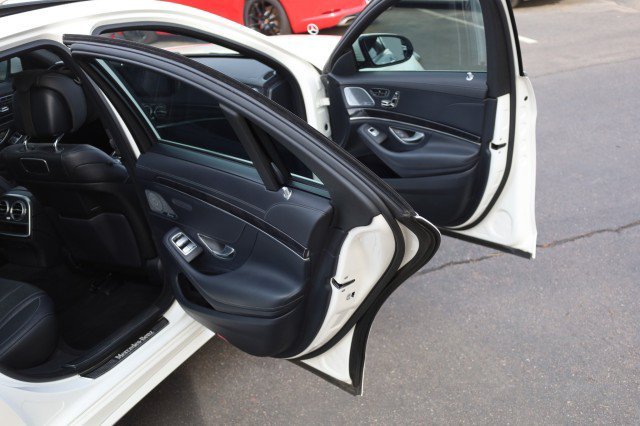 Used 2020 Mercedes-Benz S 450 Sedan image 42