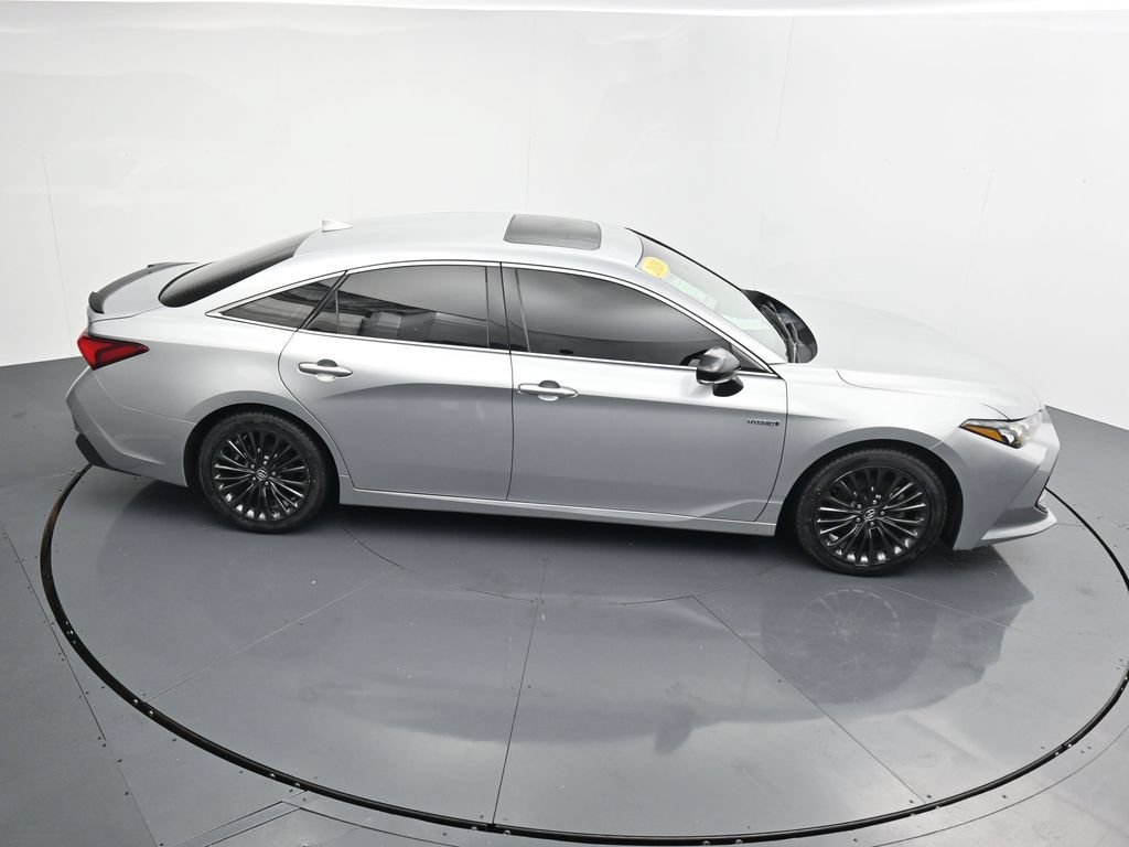 Used 2020 Toyota Avalon XSE FWD image 28