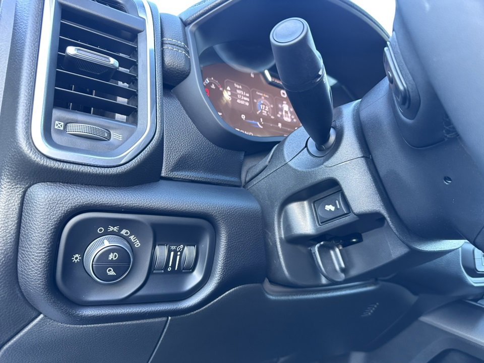 Used 2025 RAM 3500 Laramie image 39