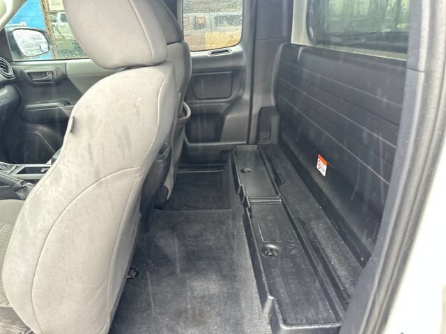 Used 2020 Toyota Tacoma SR5 RWD image 23