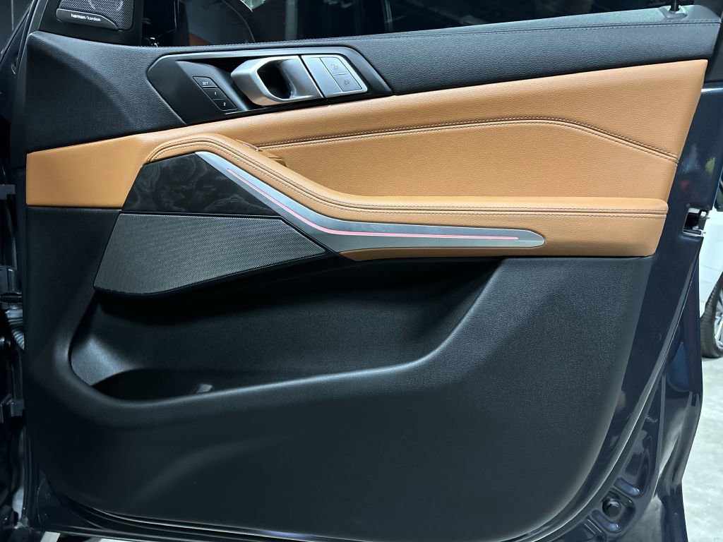 Used 2021 BMW X7 xDrive40i w/ Premium Package image 52