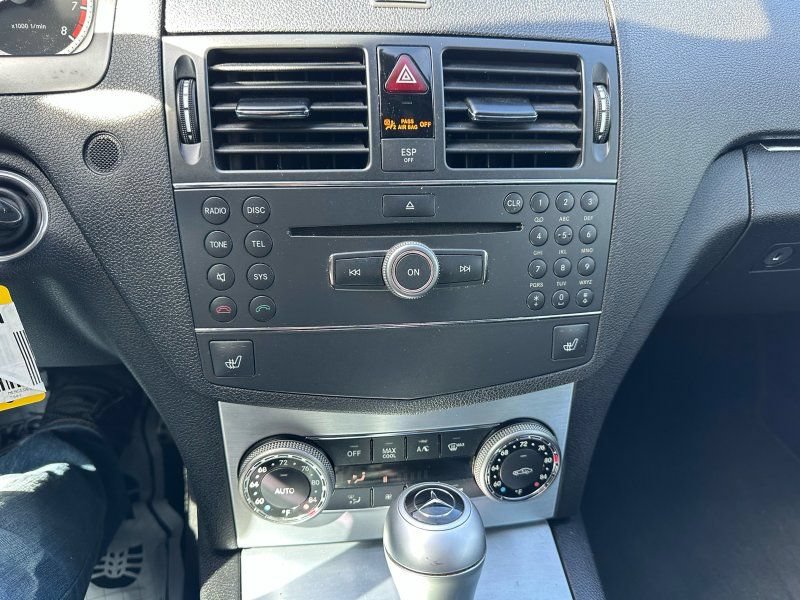 Used 2008 Mercedes-Benz C 300 4MATIC Sedan image 16
