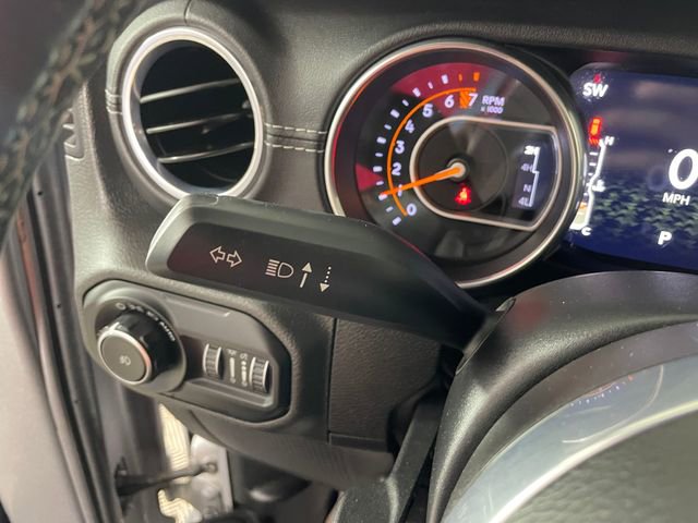 Used 2018 Jeep Wrangler Unlimited Sahara image 13