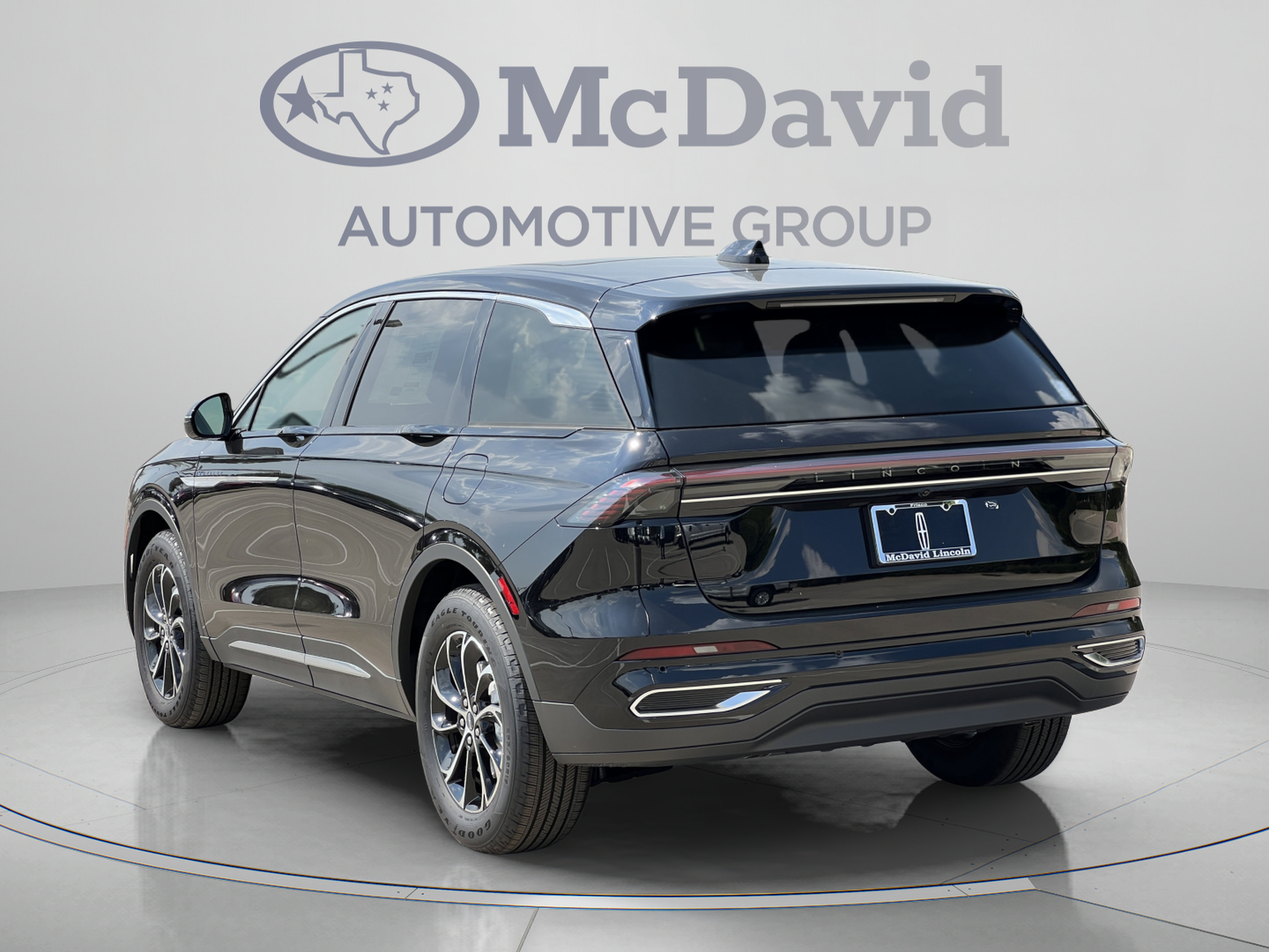 New 2025 Lincoln Nautilus Premier w/ Equipment Group 102A AWD/4WD image 5
