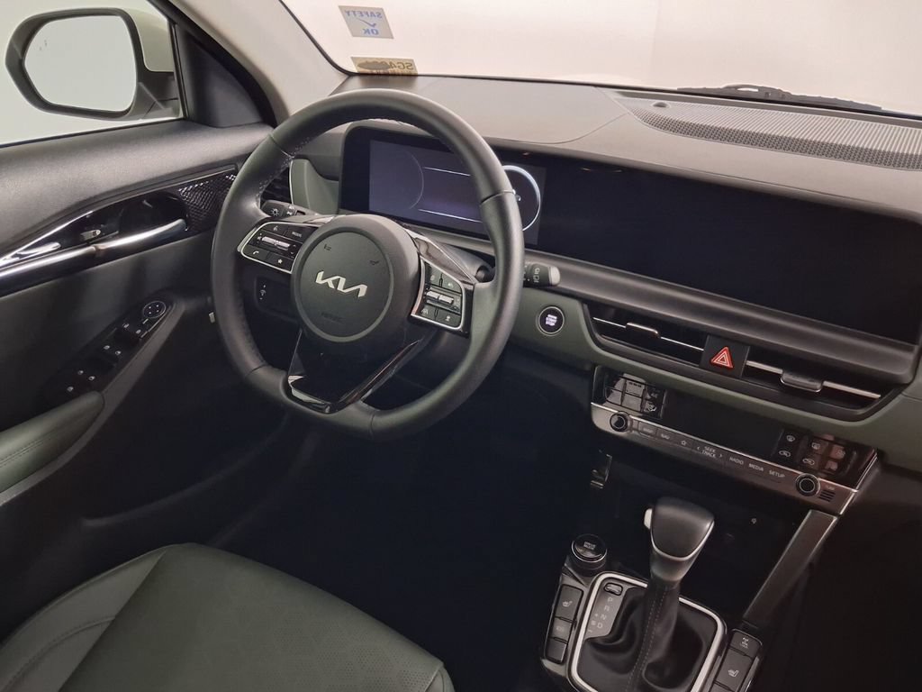 Used 2024 Kia Seltos SX AWD/4WD image 16