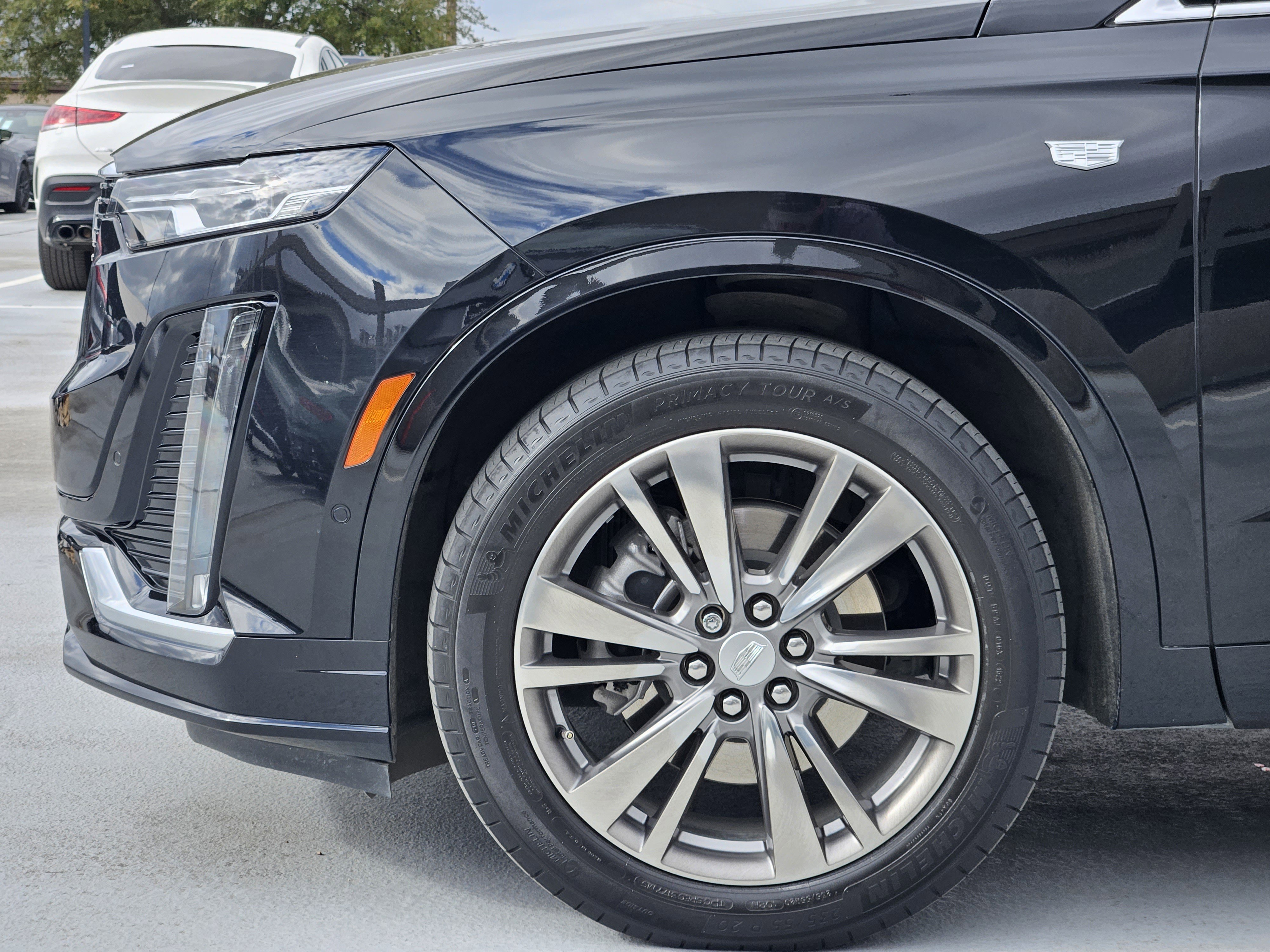 Used 2021 Cadillac XT6 Premium Luxury image 12